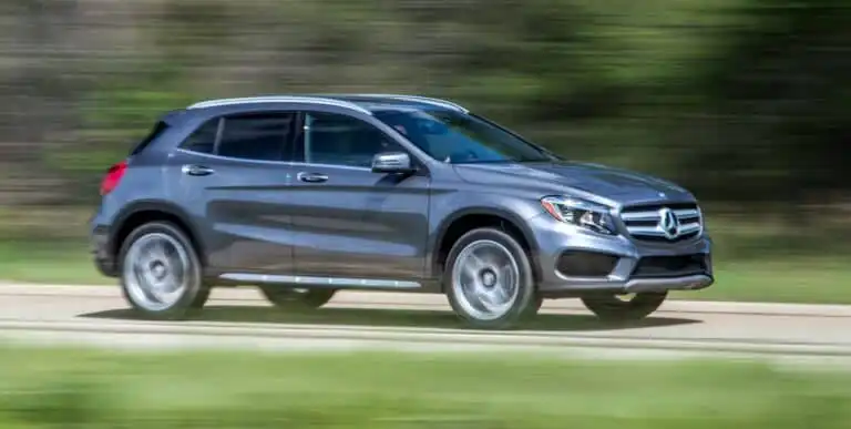 15 USF Mercedes Benz GLA250 2016 Bottom 4