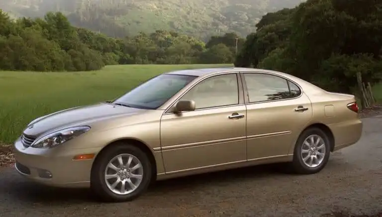 17 USF Lexus ES300 2004 Top Bottom 4