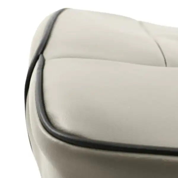 lincoln-mark-lt-leather-2006-2008-parchemin-clair-conducteur-ou-passager-couverture-de-siège-oem-de-remplacement-en-bas-de-vue-close Lincoln Mark LT 2006-2008 - Housse de siège de remplacement OEM