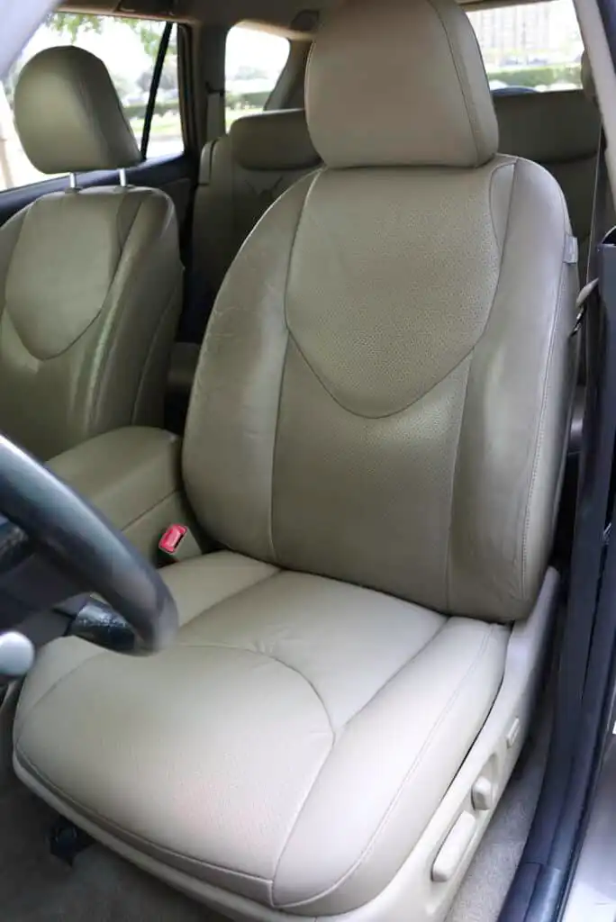 01 USF Toyota RAV4 2009 3