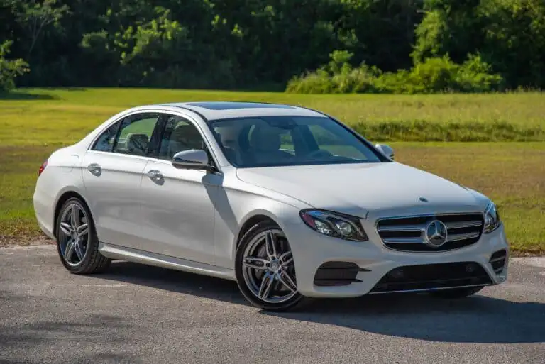 06 USF Mercedes Benz E300 2017 main